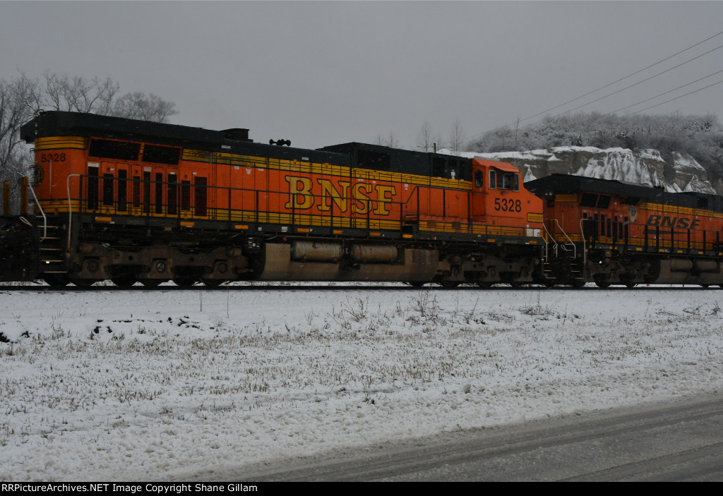 BNSF 5328 Roster shot